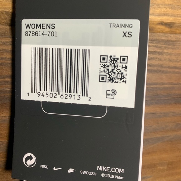 Nike neon sports bra. - Picture 2 of 4